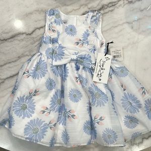 Pipa and Julie dress